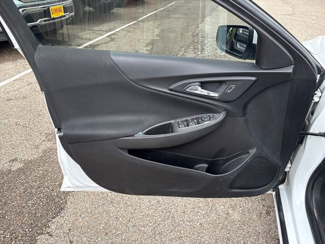Used 2017 Chevrolet Malibu LT FWD image 7