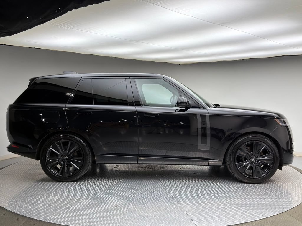 Certified 2025 Land Rover Range Rover SE AWD/4WD image 4