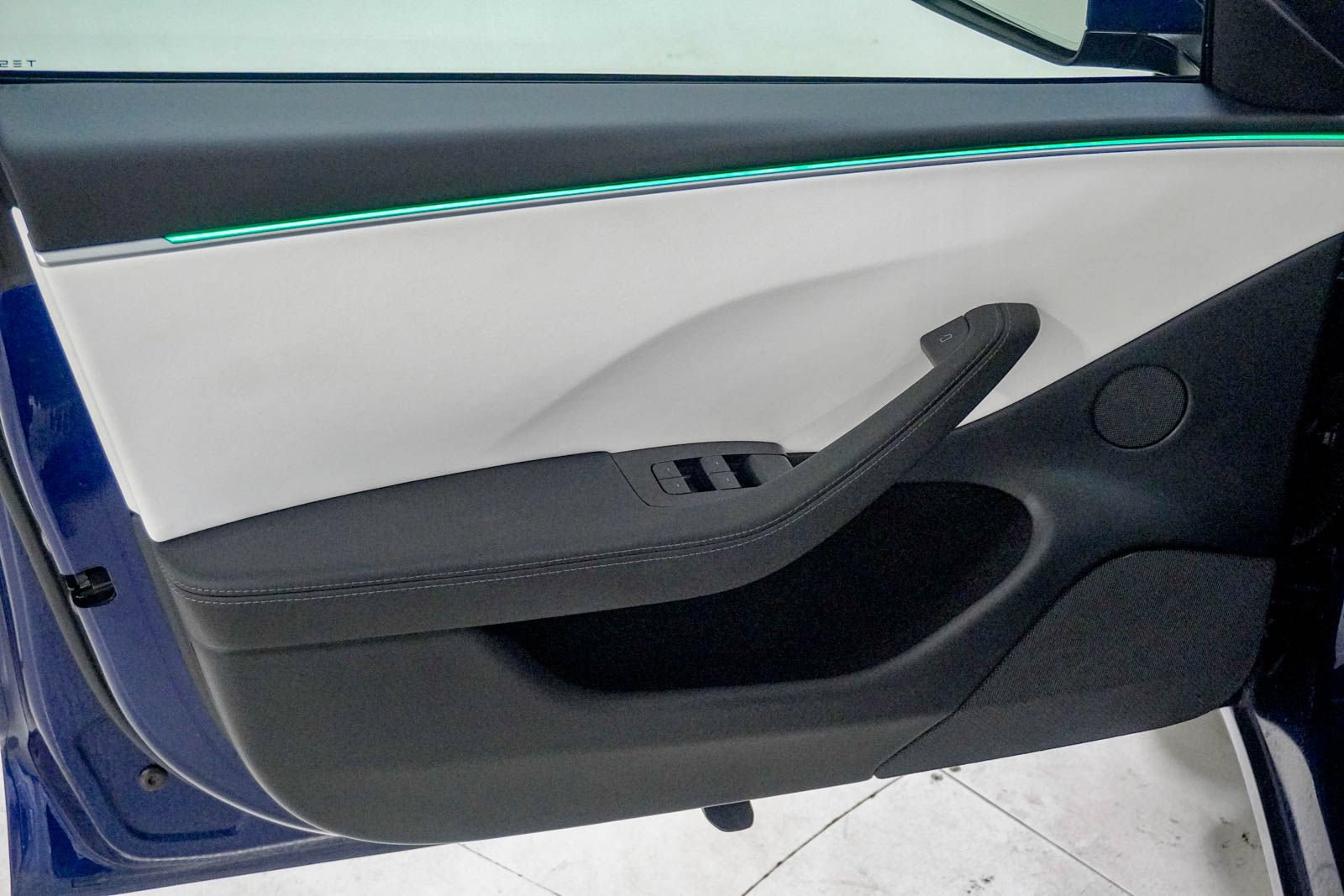 Used 2025 Tesla Model 3 Performance AWD/4WD image 16