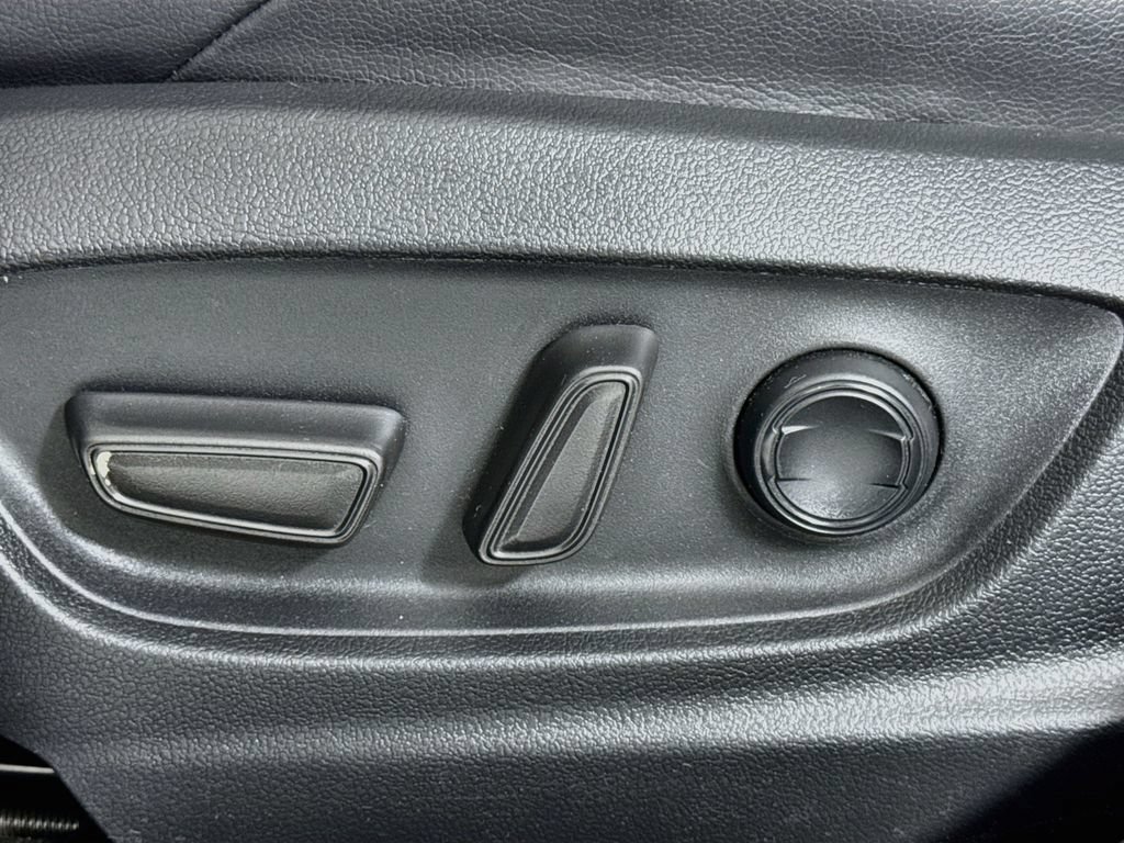 Used 2022 Toyota Corolla XSE w/ Carpet Mat Package (TMS) FWD image 13