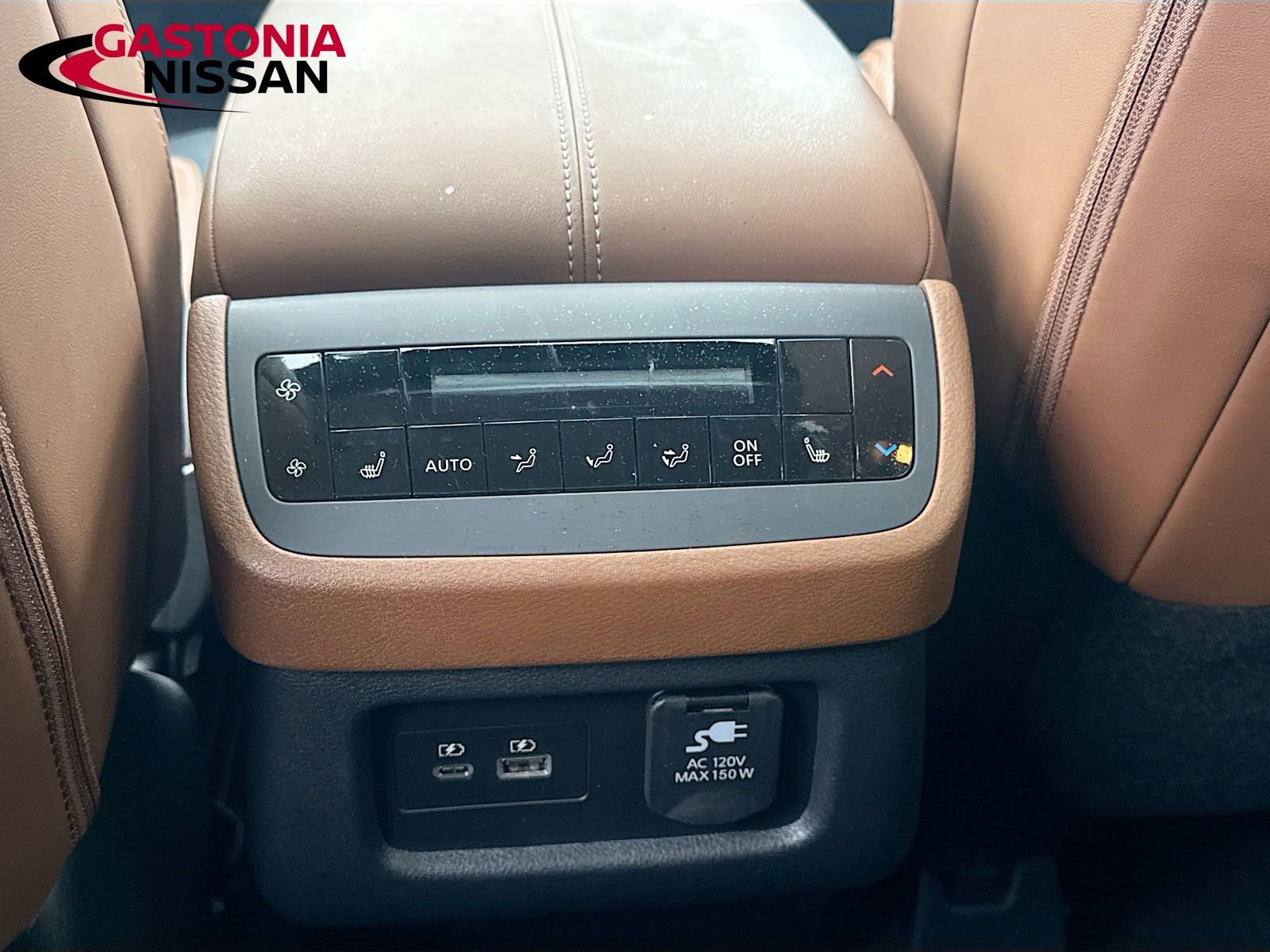 Used 2025 Nissan Pathfinder Platinum w/ Cargo Package image 34