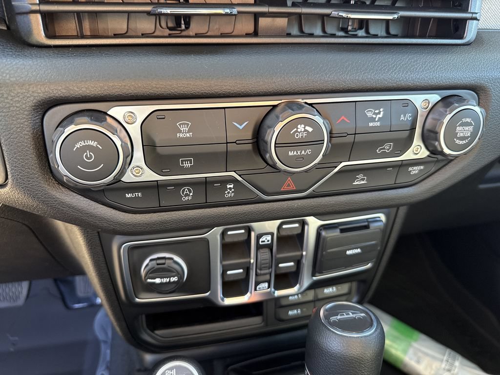 New 2026 Jeep Gladiator Sport AWD/4WD image 28