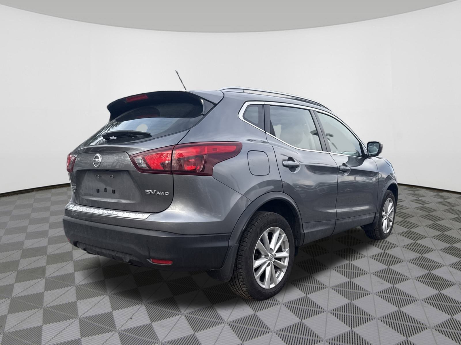 Used 2017 Nissan Rogue Sport SV w/ SV All-Weather Package image 4