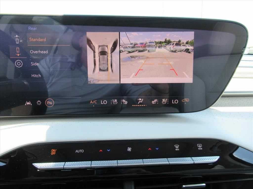 New 2026 Buick Enclave Avenir w/ Super Cruise Package FWD image 30