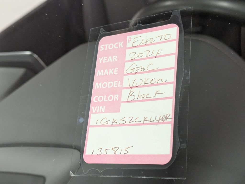Used 2024 GMC Yukon AT4 w/ Technology Package AWD/4WD image 39