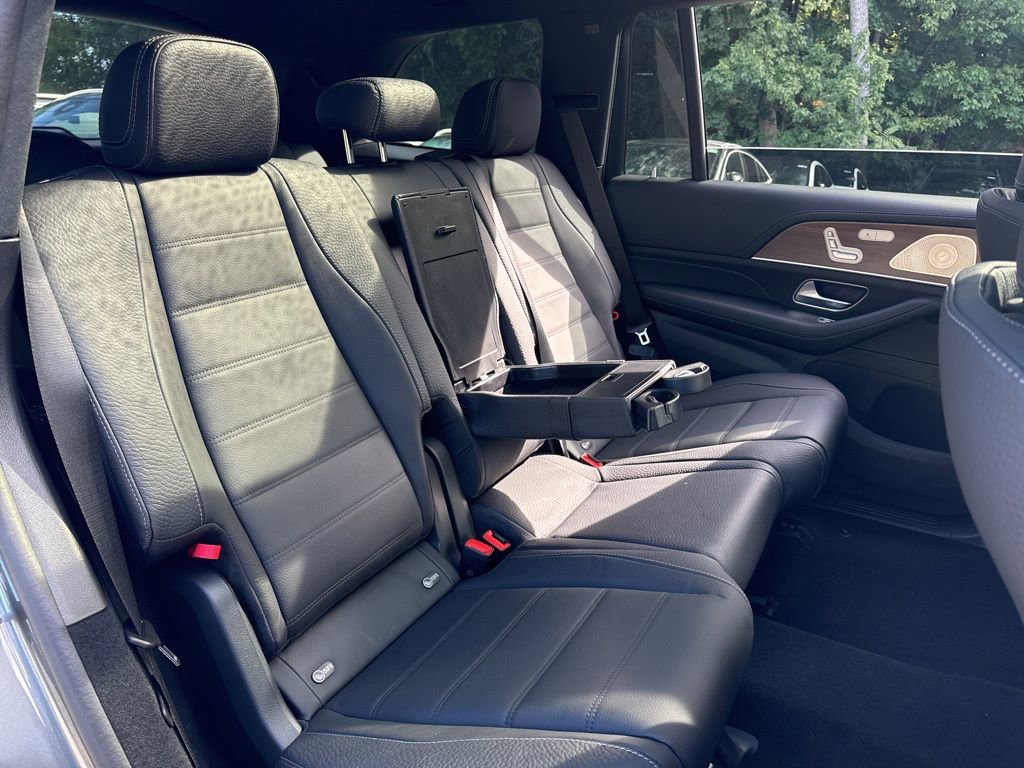 New 2026 Mercedes-Benz GLS 580 4MATIC image 36