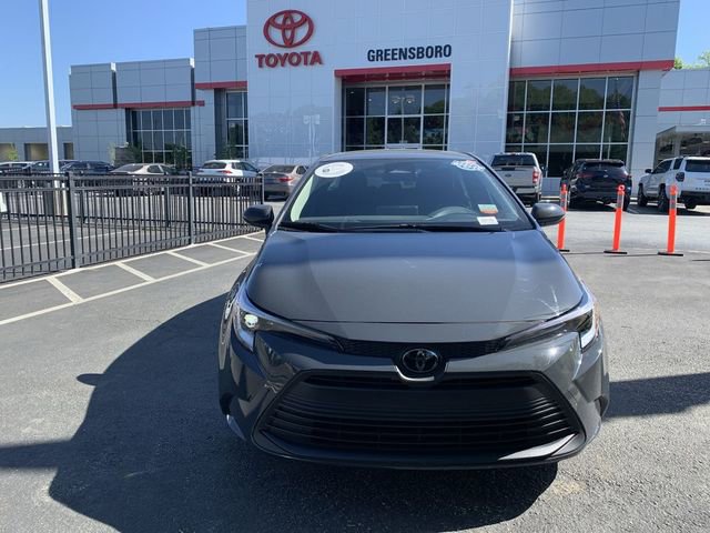 Used 2026 Toyota Corolla LE FWD image 3