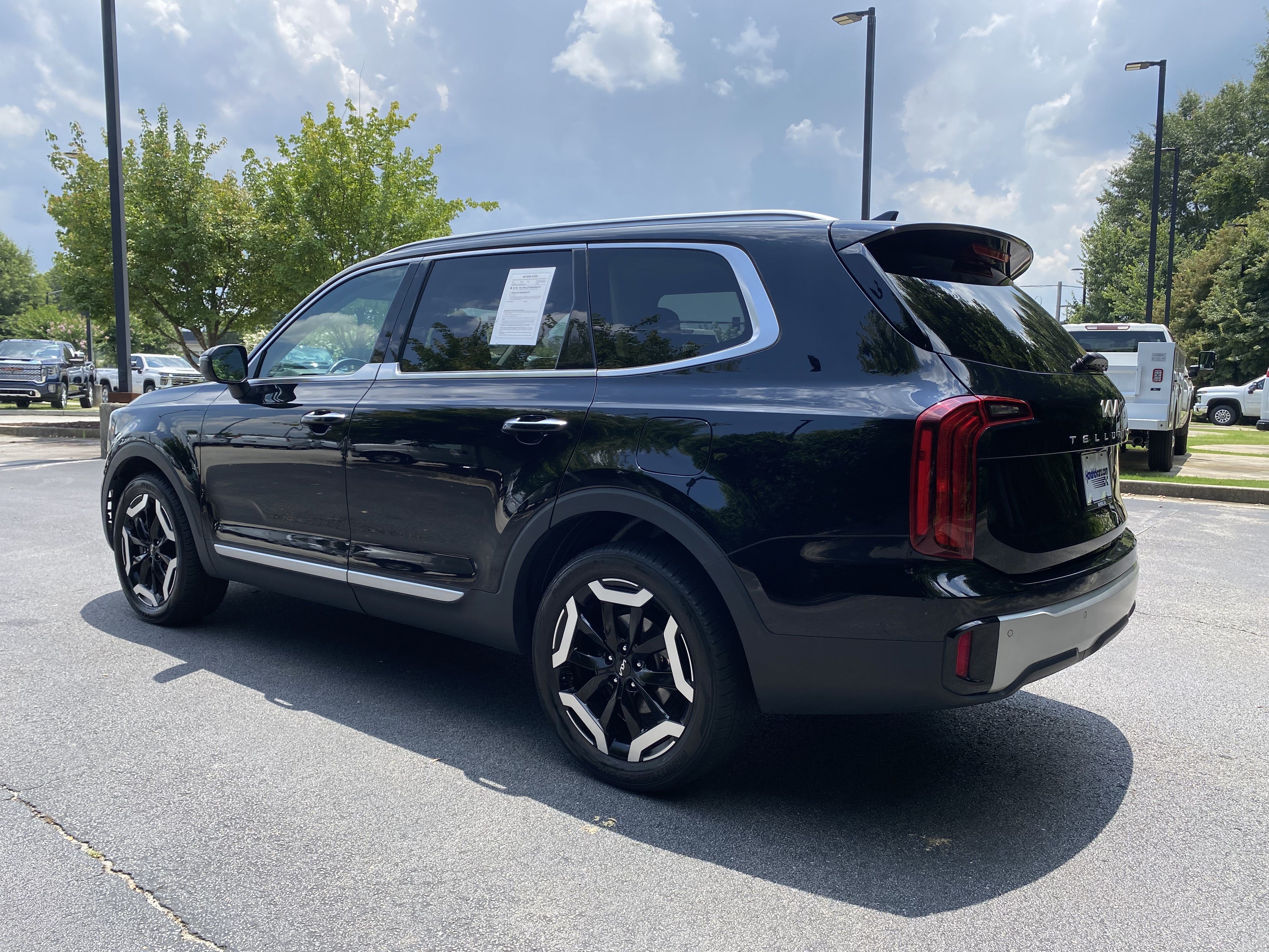 Used 2023 Kia Telluride S AWD/4WD image 7