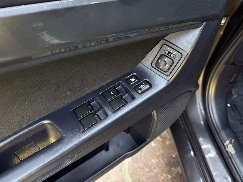 Used 2008 Mitsubishi Lancer Evolution GSR image 13