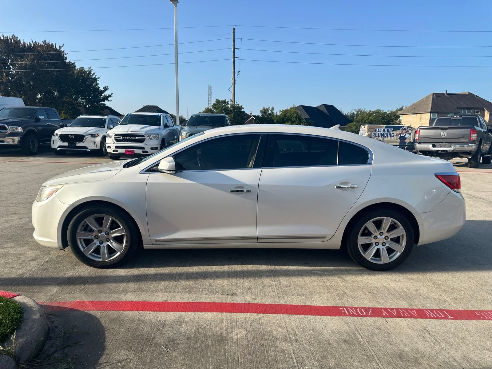Used 2012 Buick LaCrosse Premium w/ Driver Confidence Package FWD image 4