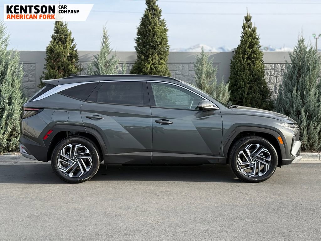 Used 2025 Hyundai Tucson Limited image 11