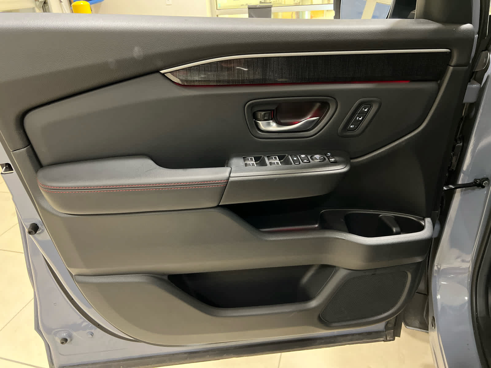 Used 2025 Honda Pilot Black Edition image 12