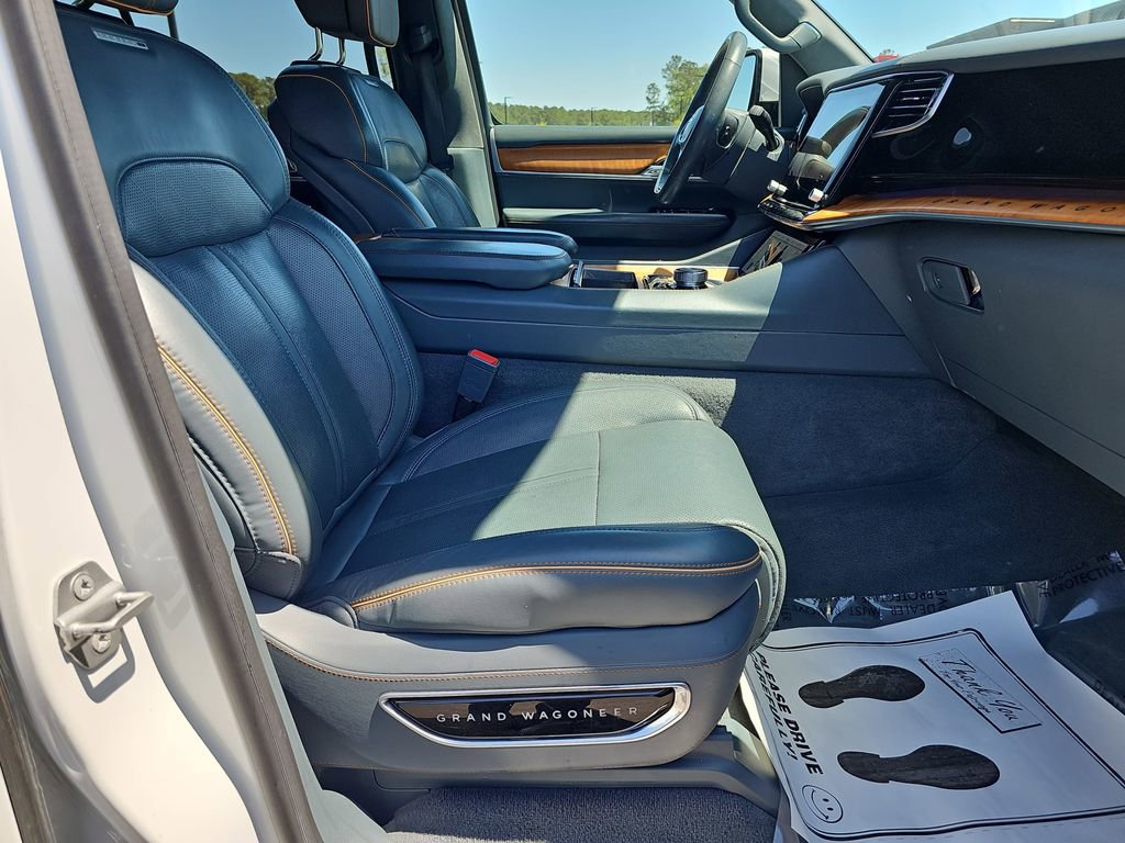Used 2022 Jeep Grand Wagoneer Series II w/ Convenience Group III AWD/4WD image 14