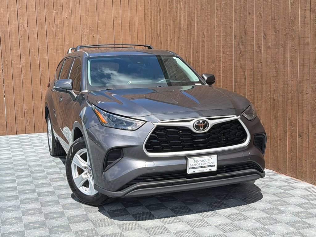 Used 2023 Toyota Highlander L FWD image 12