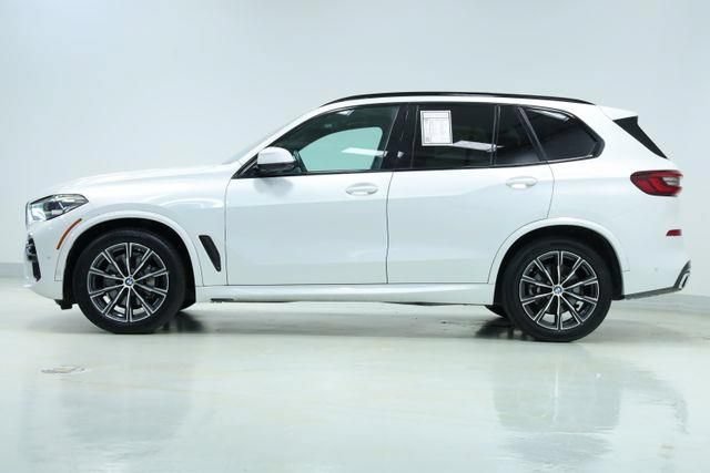 Used 2022 BMW X5 xDrive40i w/ M Sport Package AWD/4WD image 4