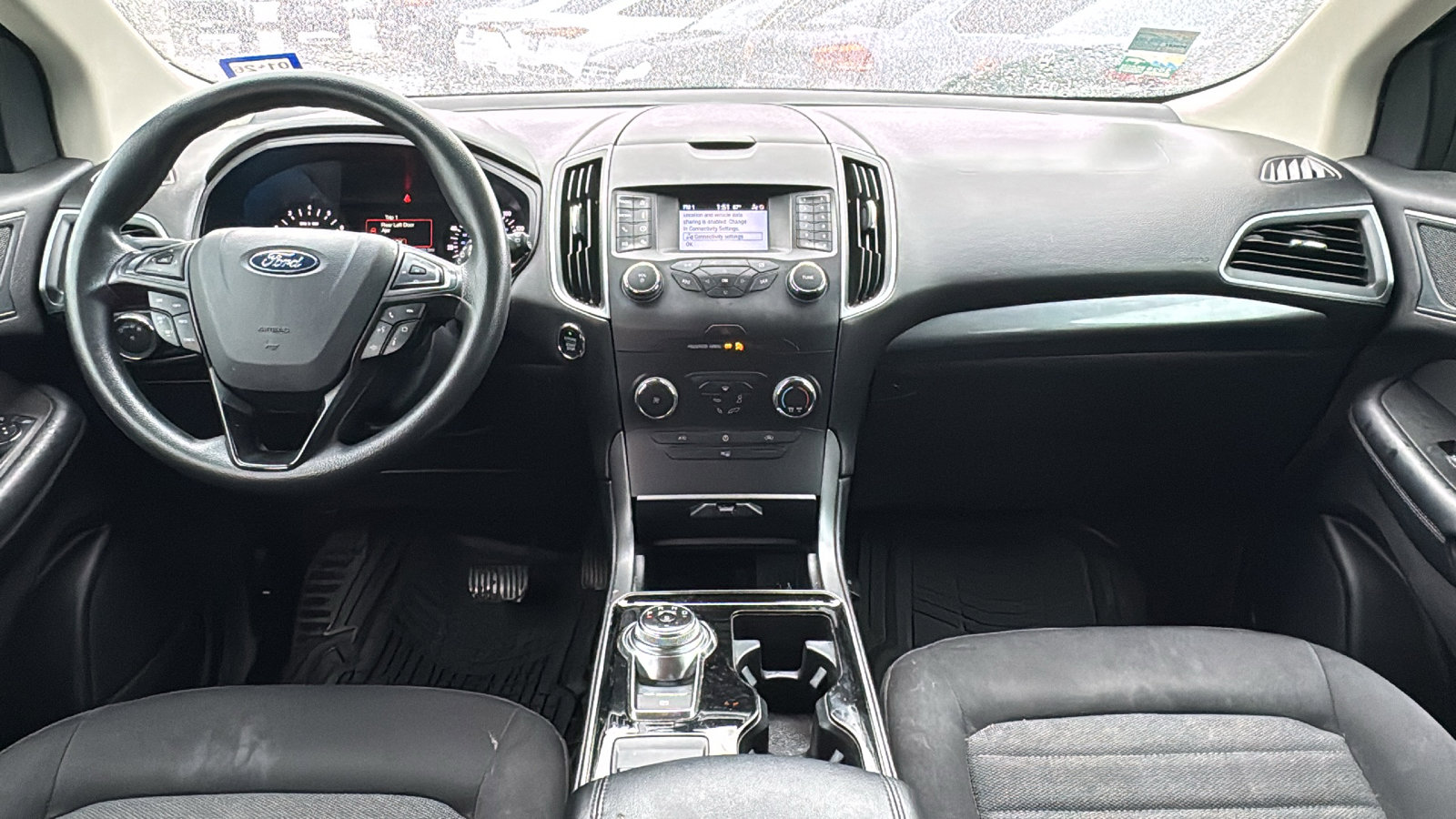 Used 2019 Ford Edge SE image 16