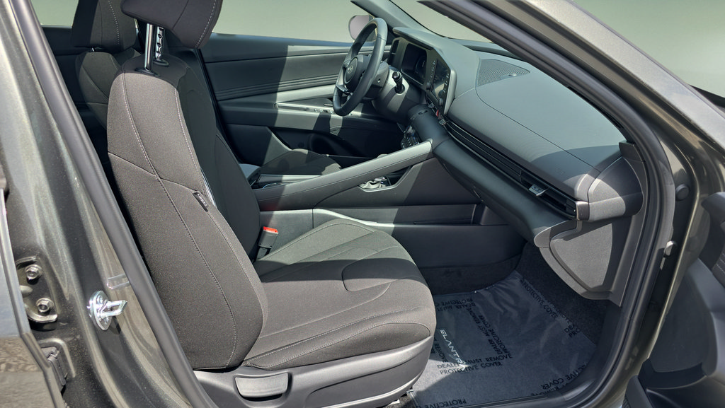New 2026 Hyundai Elantra SEL Sport Premium FWD image 13