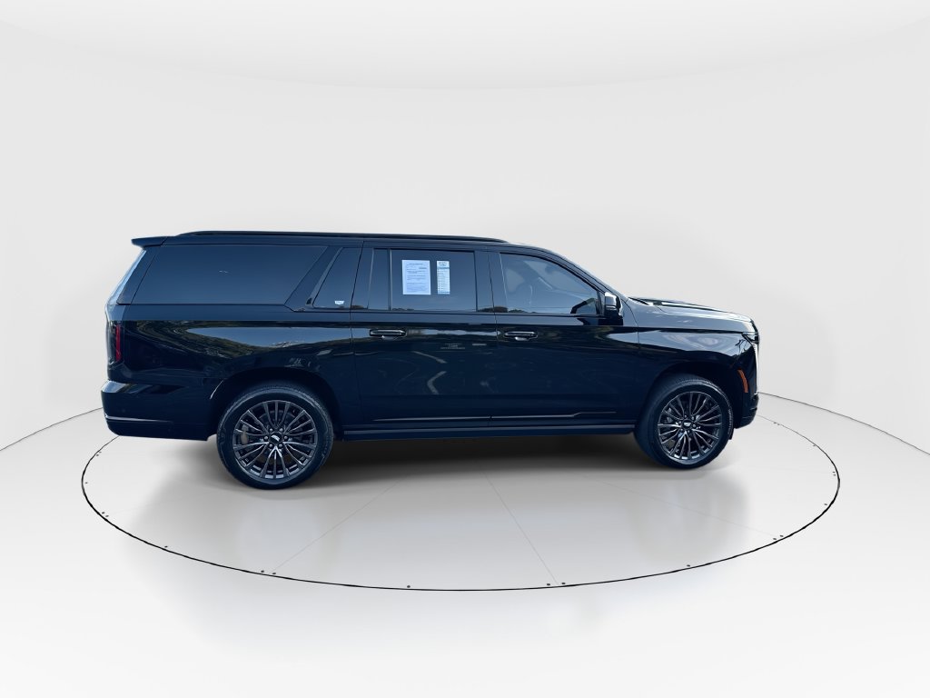 Used 2025 Cadillac Escalade ESV Sport Platinum AWD/4WD image 9