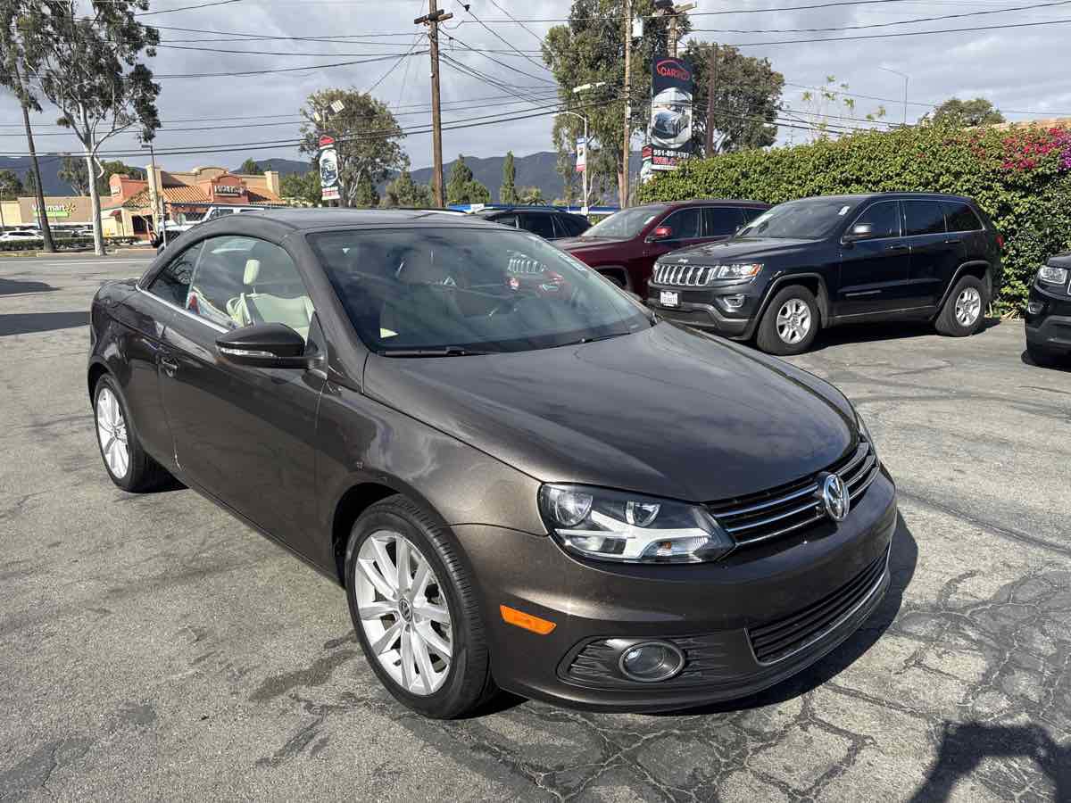 Used 2013 Volkswagen Eos Komfort FWD image 12