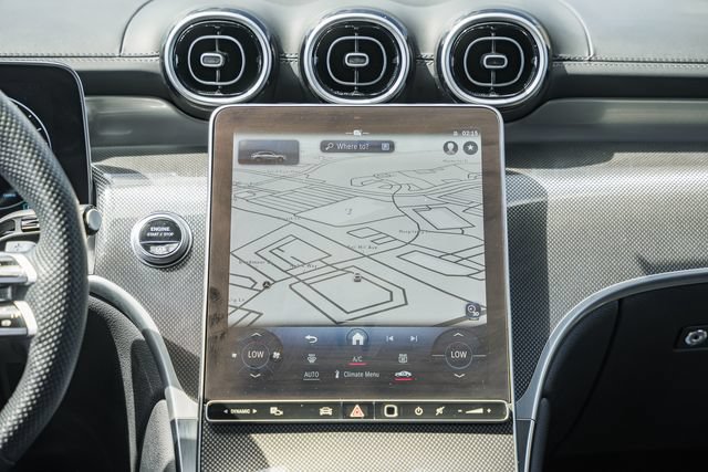 Used 2024 Mercedes-Benz GLC 300 4MATIC image 22