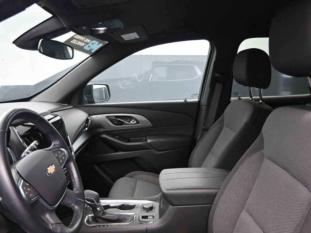 Used 2023 Chevrolet Traverse LT image 27