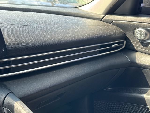 Used 2021 Hyundai Elantra SEL FWD image 29