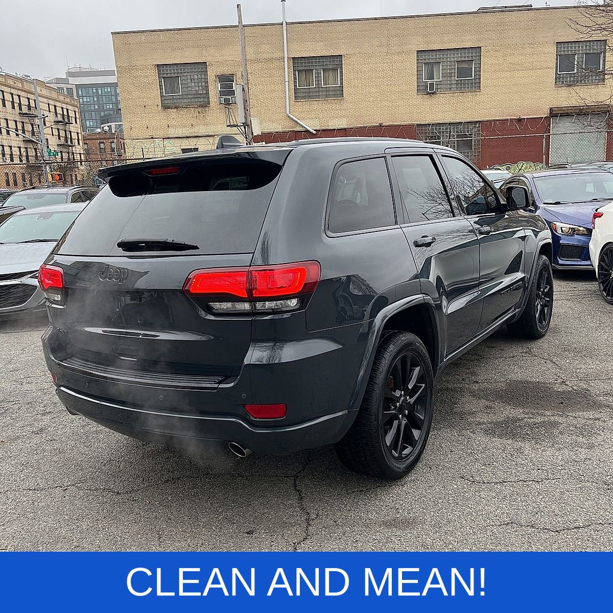 Used 2018 Jeep Grand Cherokee Altitude AWD/4WD image 4