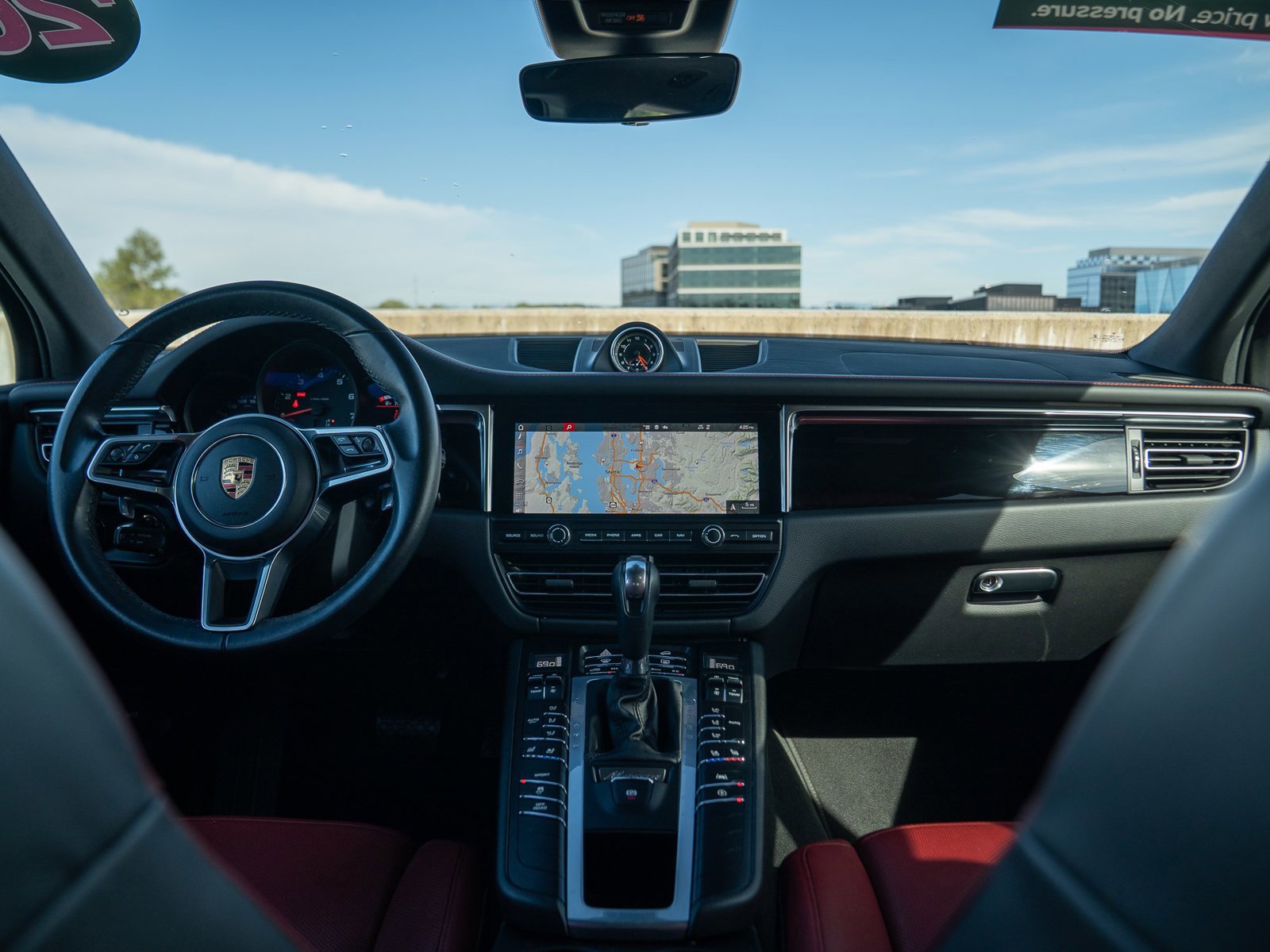 Used 2020 Porsche Macan AWD/4WD image 20