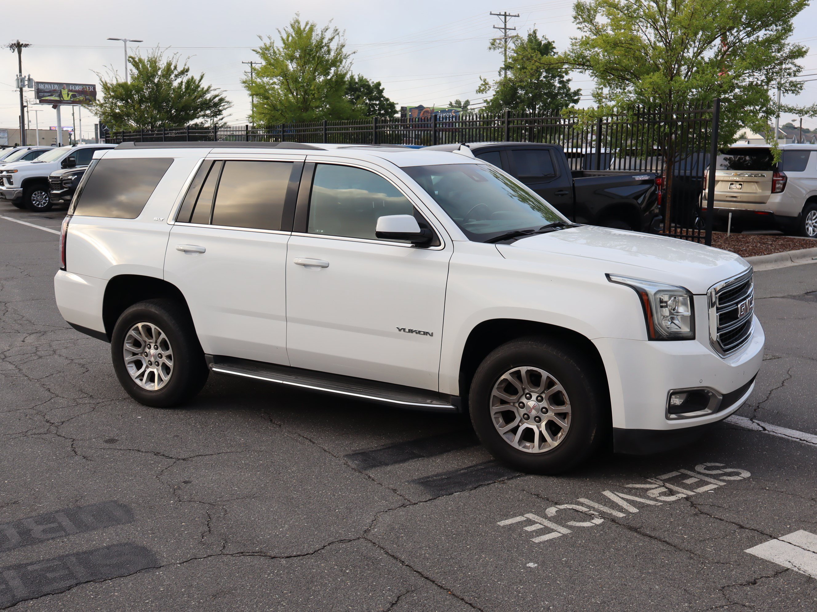 Used 2020 GMC Yukon SLT AWD/4WD image 14