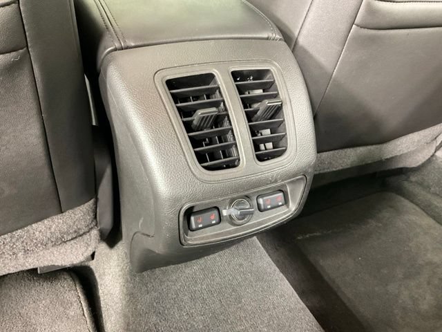 Used 2017 Ford Taurus Limited AWD/4WD image 21