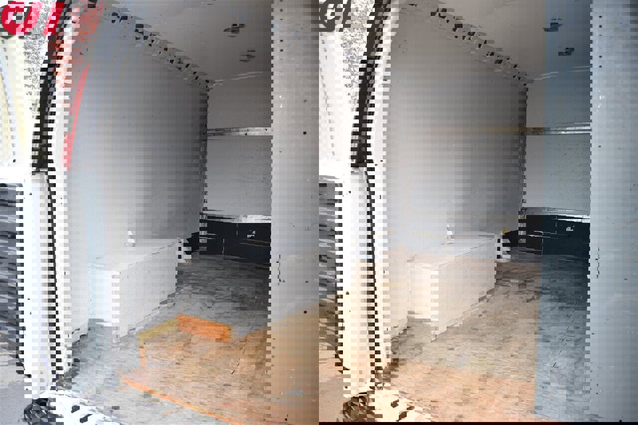 Used 2006 Chevrolet Express 3500 image 20