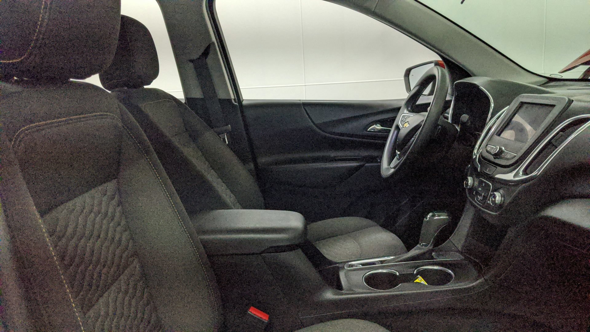 Used 2020 Chevrolet Equinox LT FWD image 37