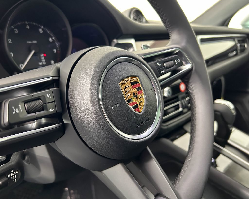 New 2026 Porsche Macan AWD/4WD image 18