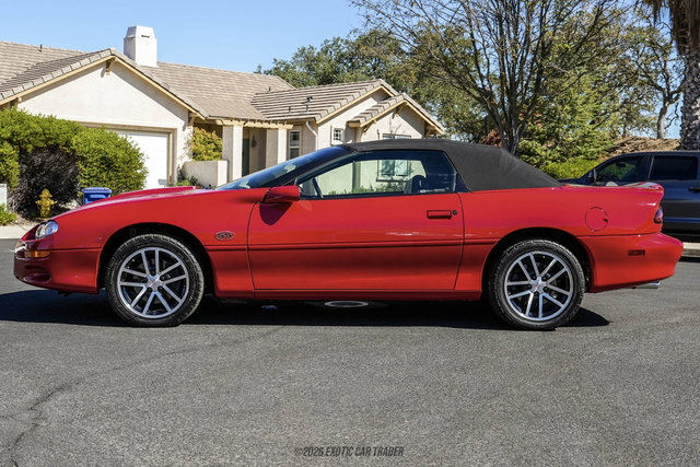 Used 2002 Chevrolet Camaro Z28 w/ SS Performance/Appearance Pkg RWD image 15