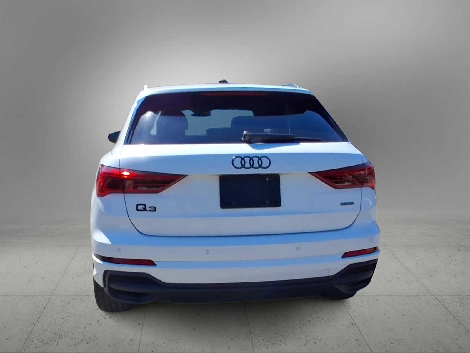 Used 2023 Audi Q3 2.0T Premium w/ Black Optic Sport Package AWD/4WD image 7