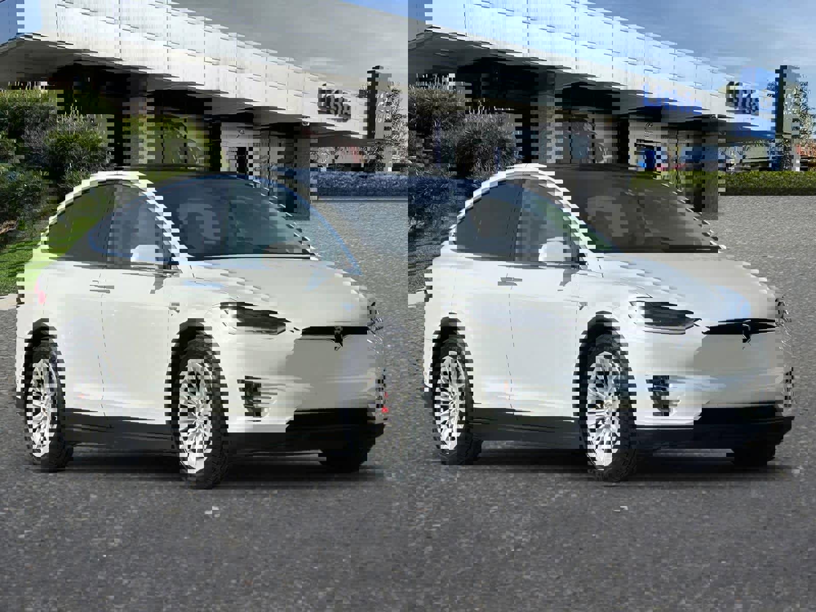 Used 2016 Tesla Model X P90D image 10