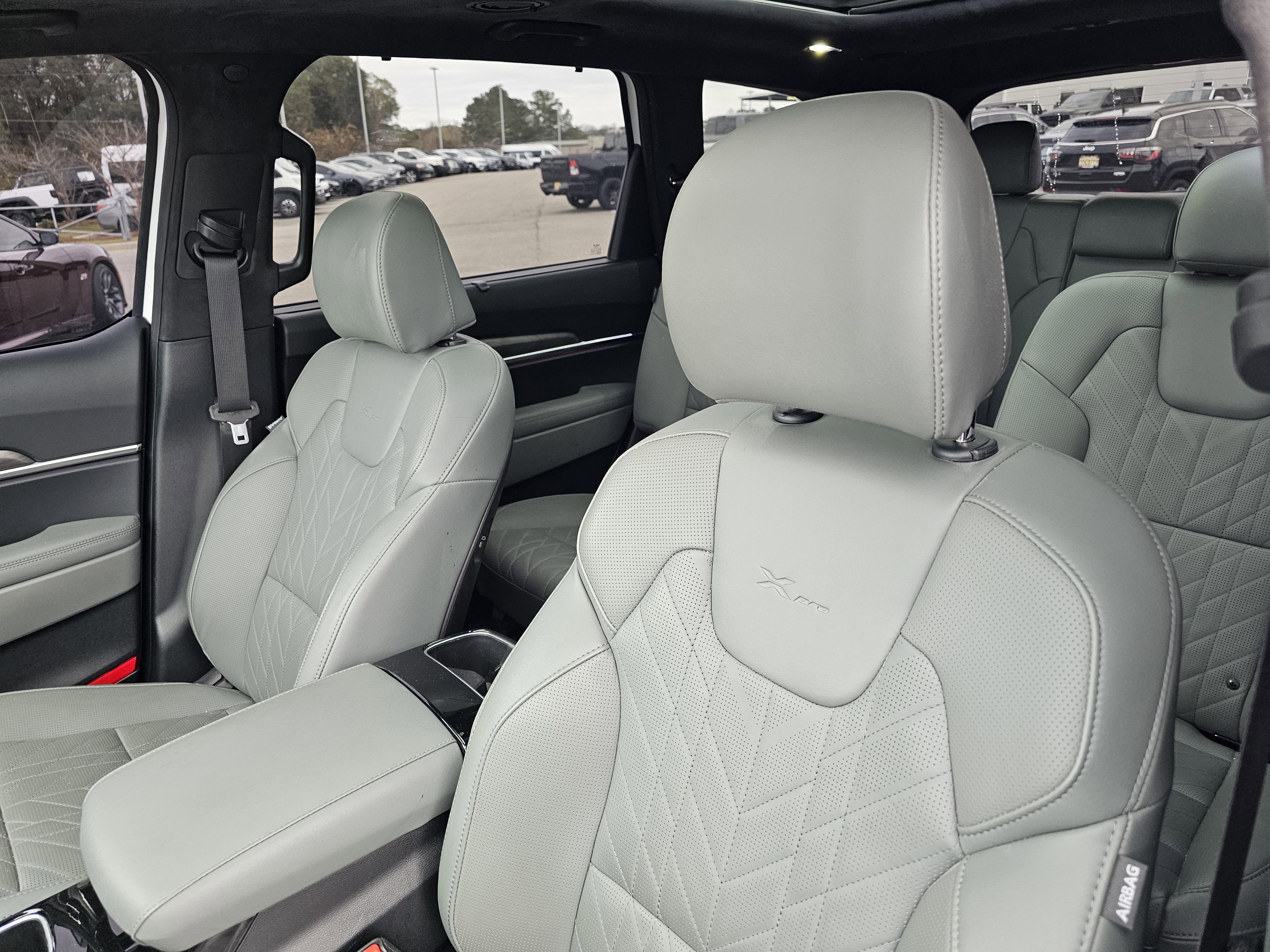 Used 2024 Kia Telluride SX Prestige X-Pro image 16