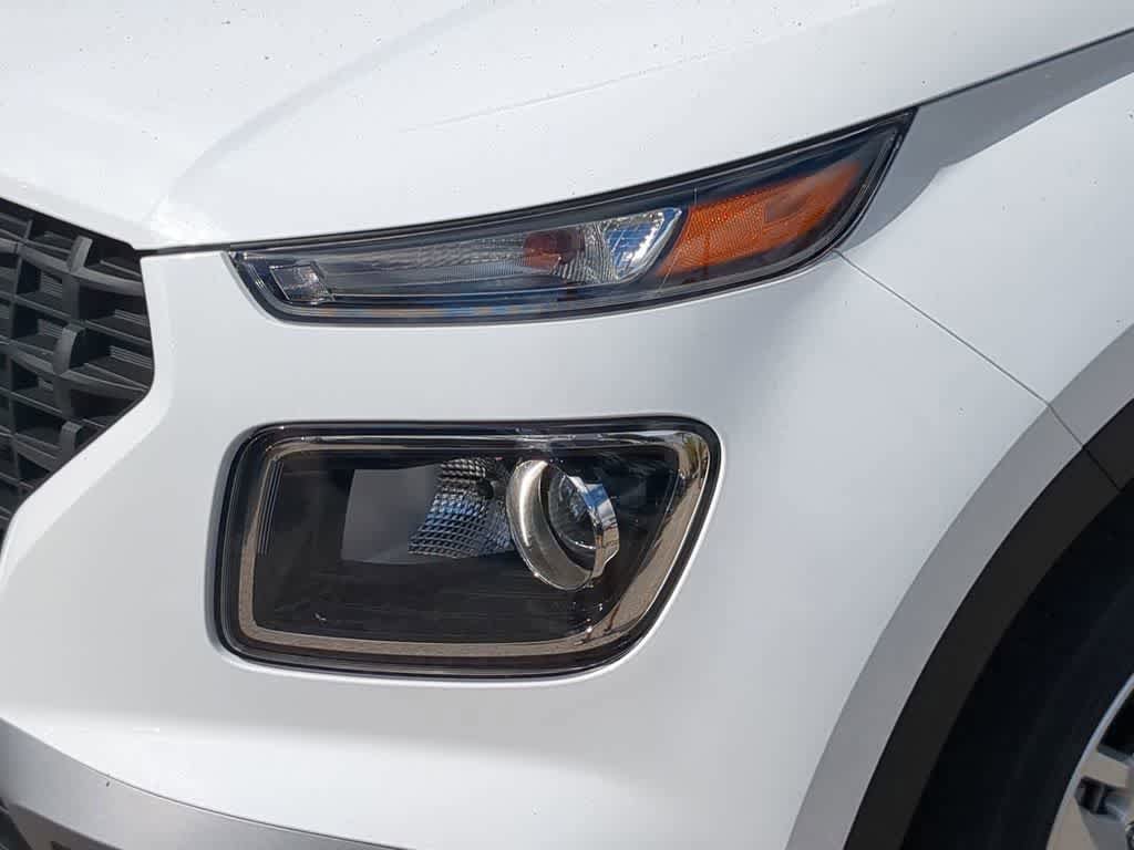 New 2026 Hyundai Venue SE FWD image 11
