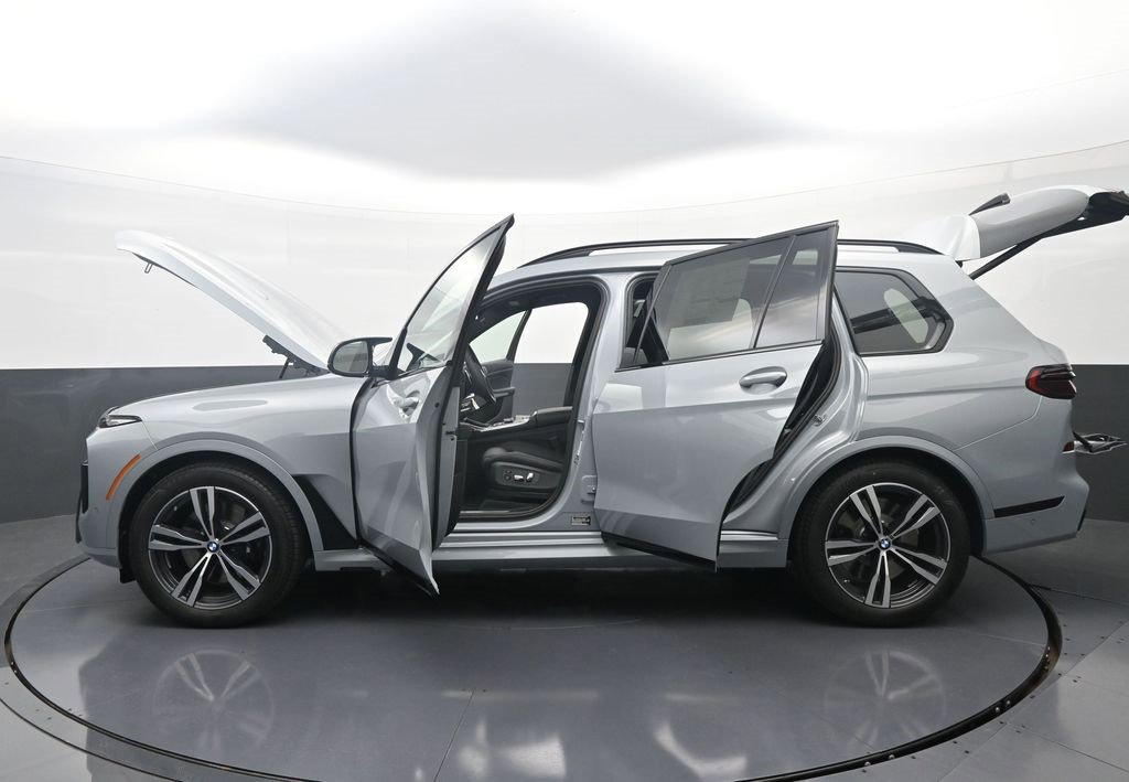 New 2026 BMW X7 M60i w/ Executive Package image 52