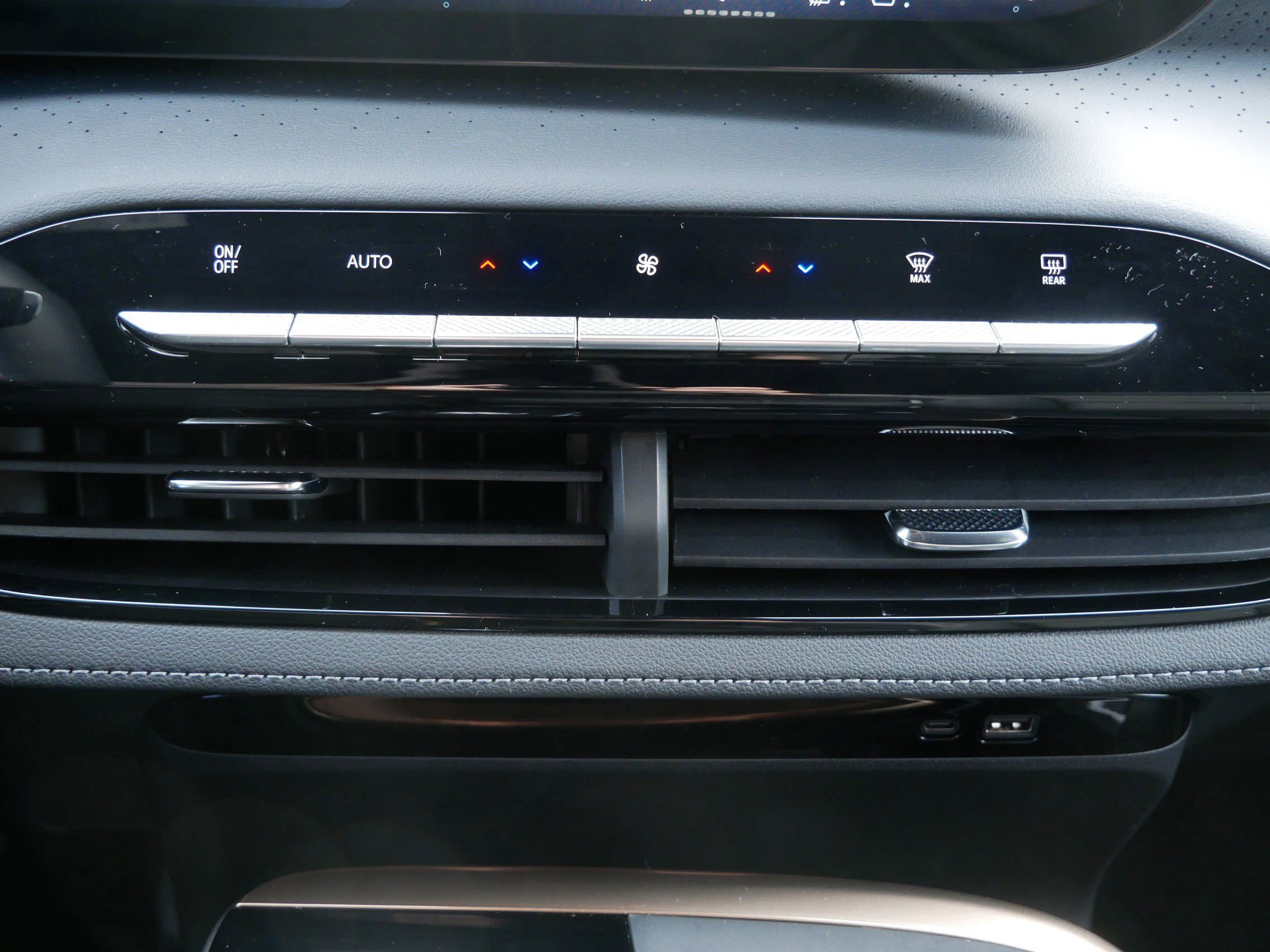 New 2026 Buick Enclave Avenir w/ Super Cruise Package image 8