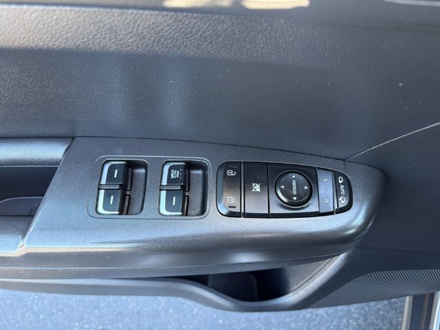 Used 2022 Kia Sportage LX w/ LX FWD Value Edition Package image 18
