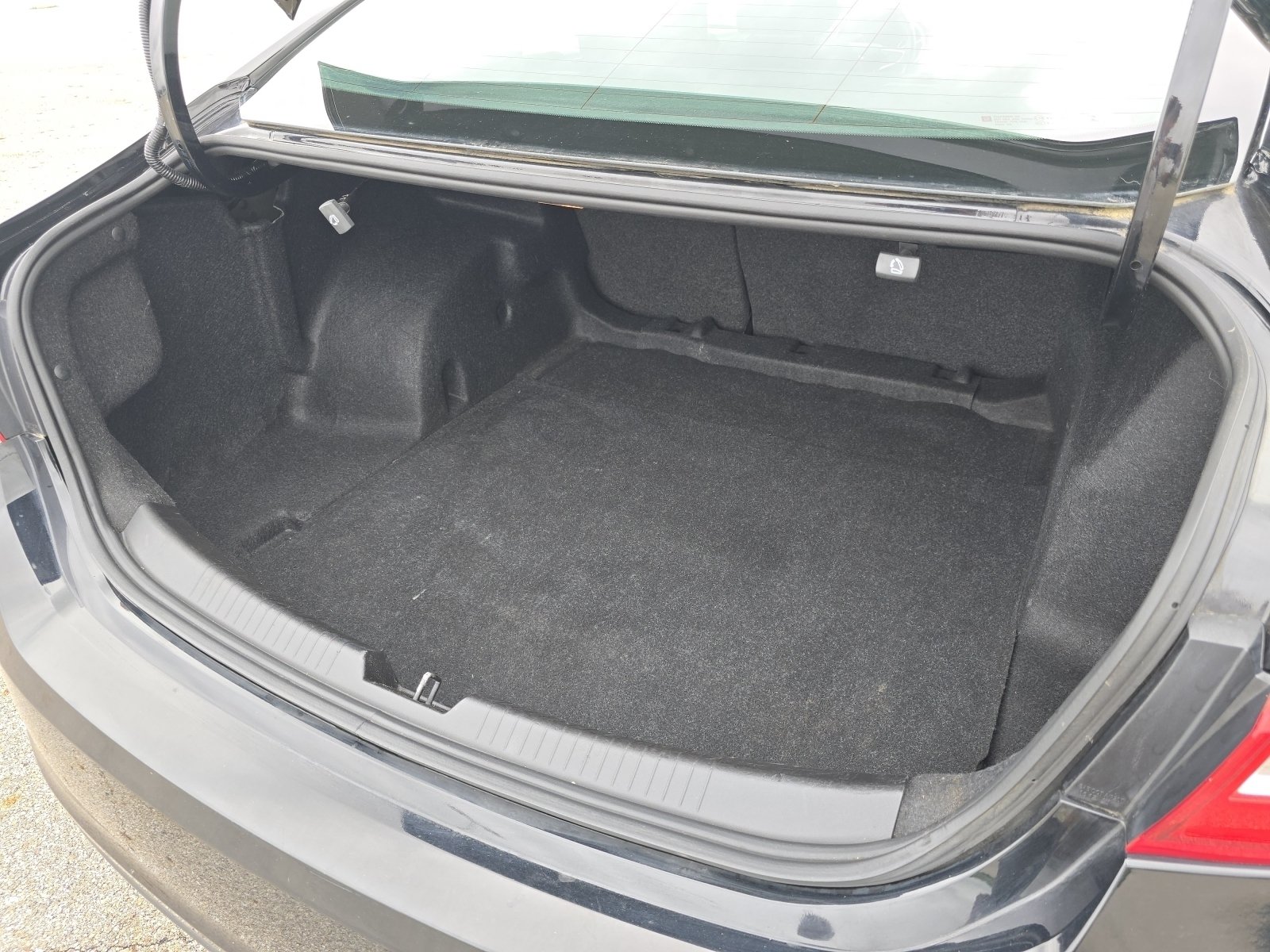 Used 2016 Chevrolet Malibu LT FWD image 21