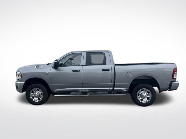Used 2024 RAM 2500 Tradesman w/ Chrome Appearance Group AWD/4WD image 4