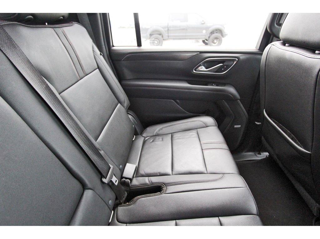 Used 2021 Chevrolet Suburban RST AWD/4WD image 11