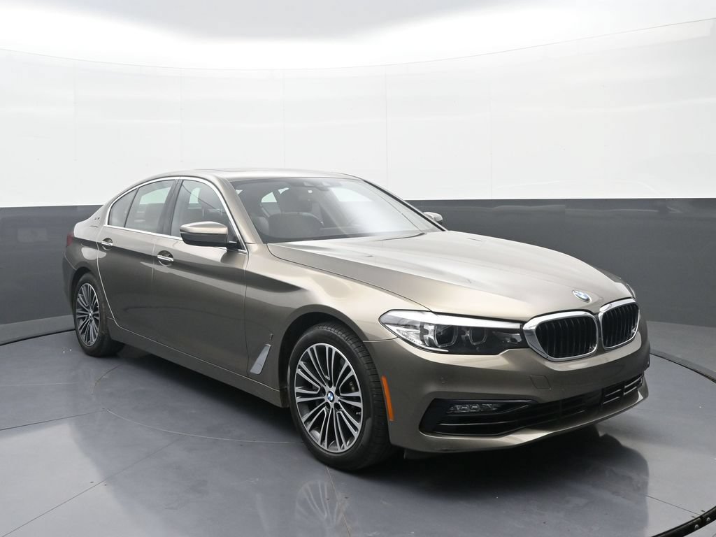 Used 2018 BMW 530e xDrive AWD/4WD image 3