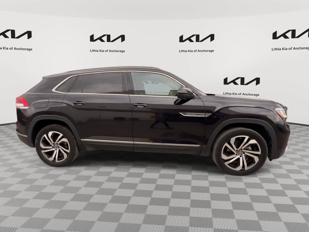 Used 2021 Volkswagen Atlas Cross Sport SEL Premium AWD/4WD image 9