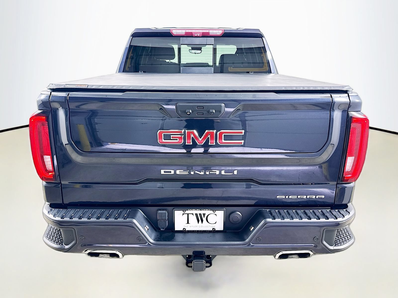 Used 2022 GMC Sierra 1500 Denali w/ Technology Package AWD/4WD image 6