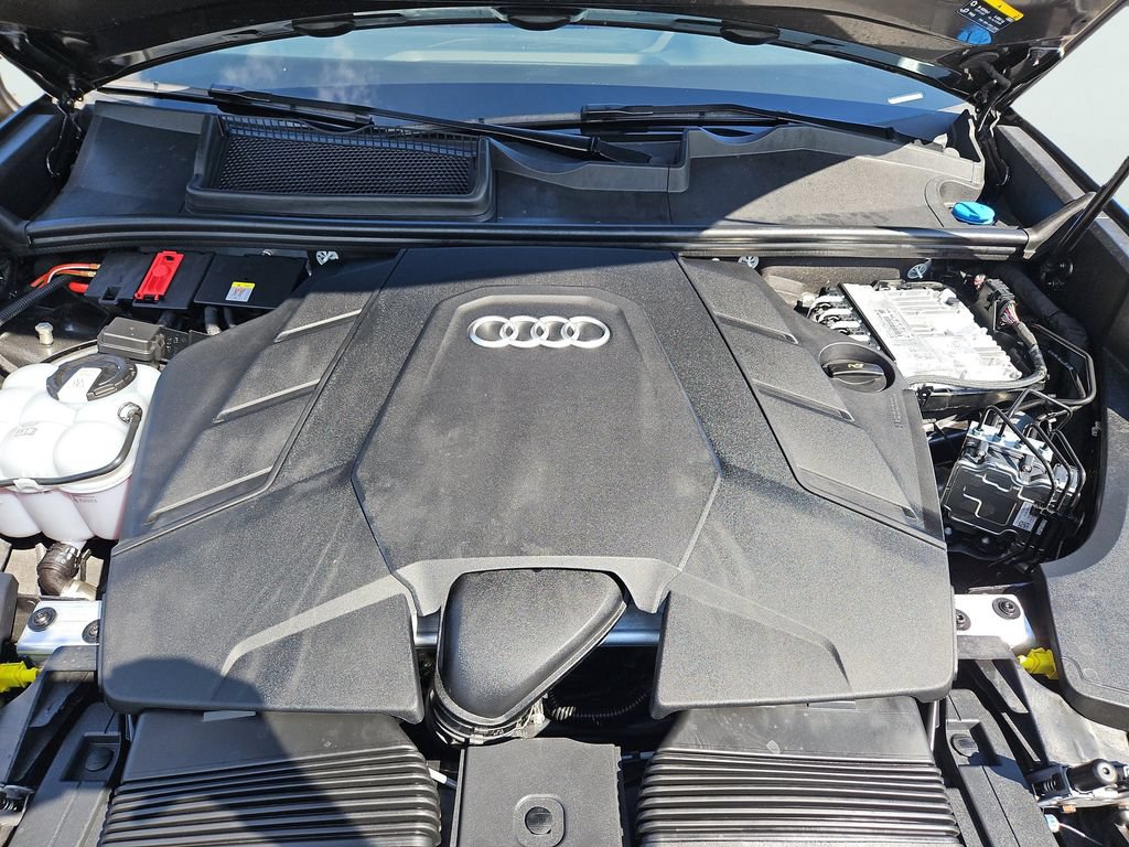 Certified 2025 Audi Q8 Premium Plus AWD/4WD image 38