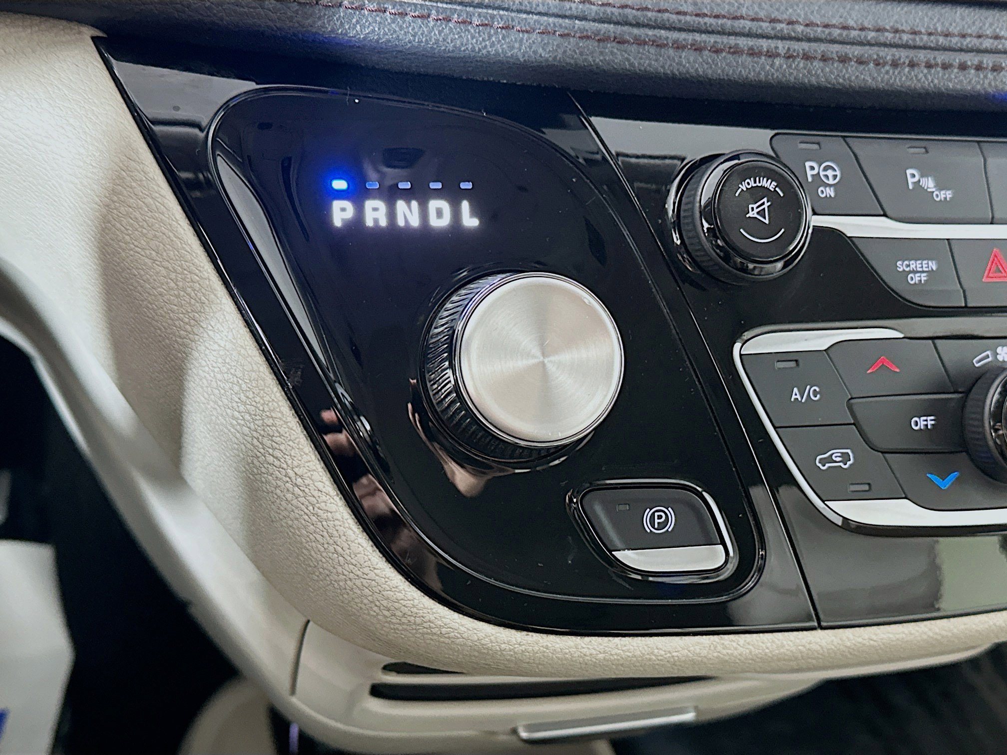 Used 2017 Chrysler Pacifica Limited w/ Advanced Safetytec Group image 17