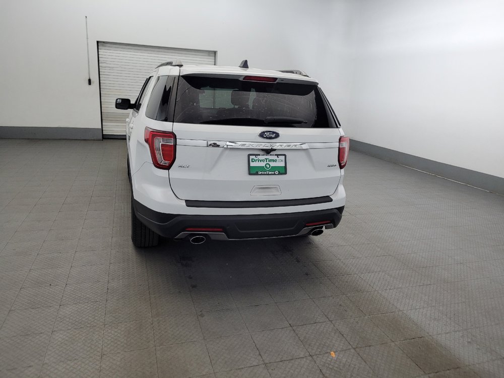 Used 2018 Ford Explorer XLT AWD/4WD image 6